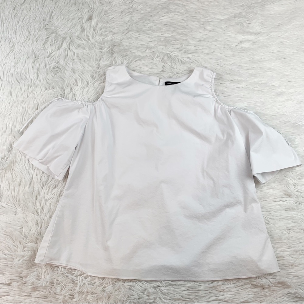 Sak 5 Avenue short sleeve cold shoulder top blouse in‎ white